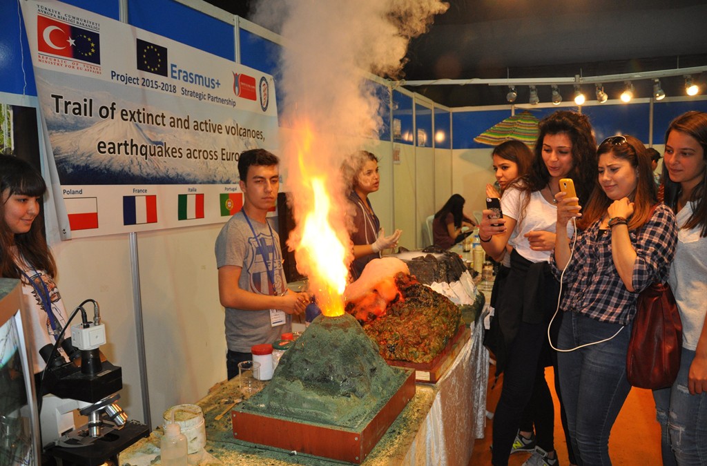 Turkish school presented our project at Science Festival – 12-18 April 2016