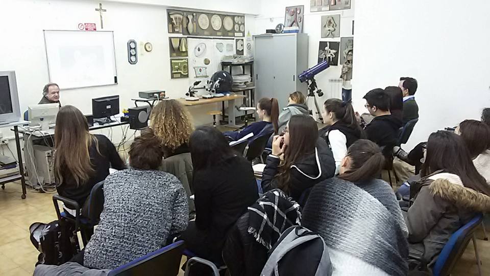 Lessons about plants and animals of volcanic region at Italian school.