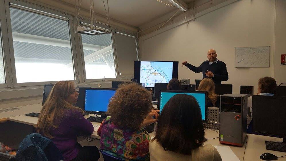 Teacher training about educational seismograph at Italian school